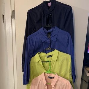 Women’s Button up shirts, 4 shirts size XL